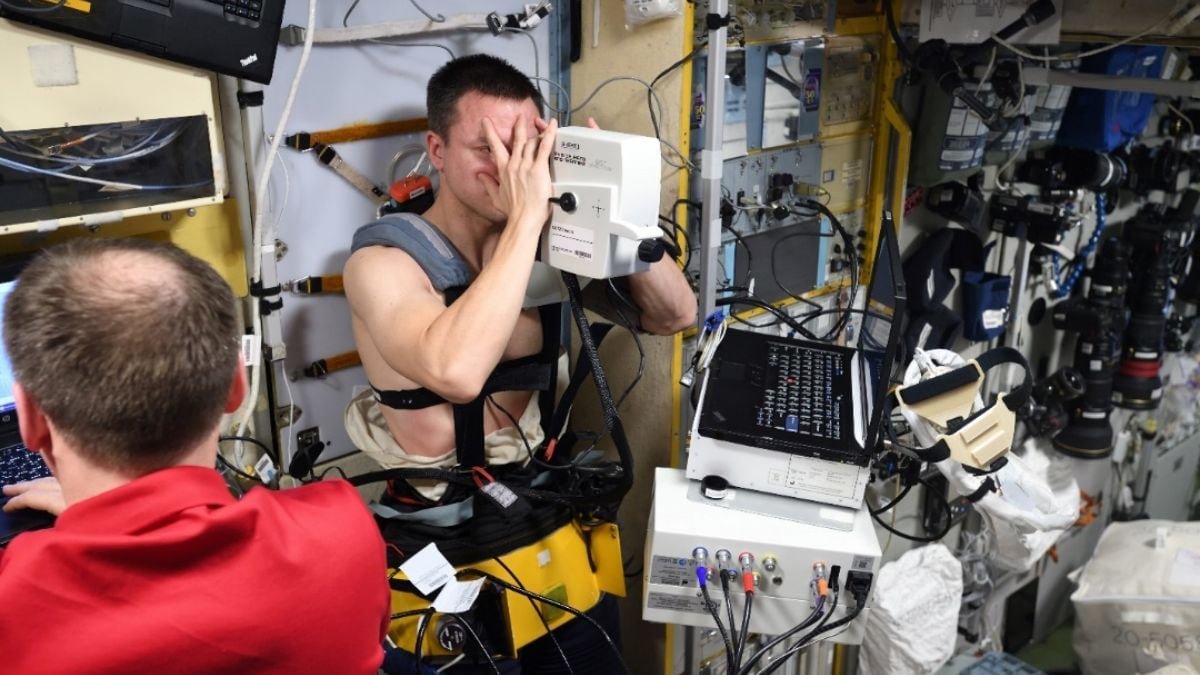 Astronaut Vision Changes in Space, Pose Risks for Mars Exploration