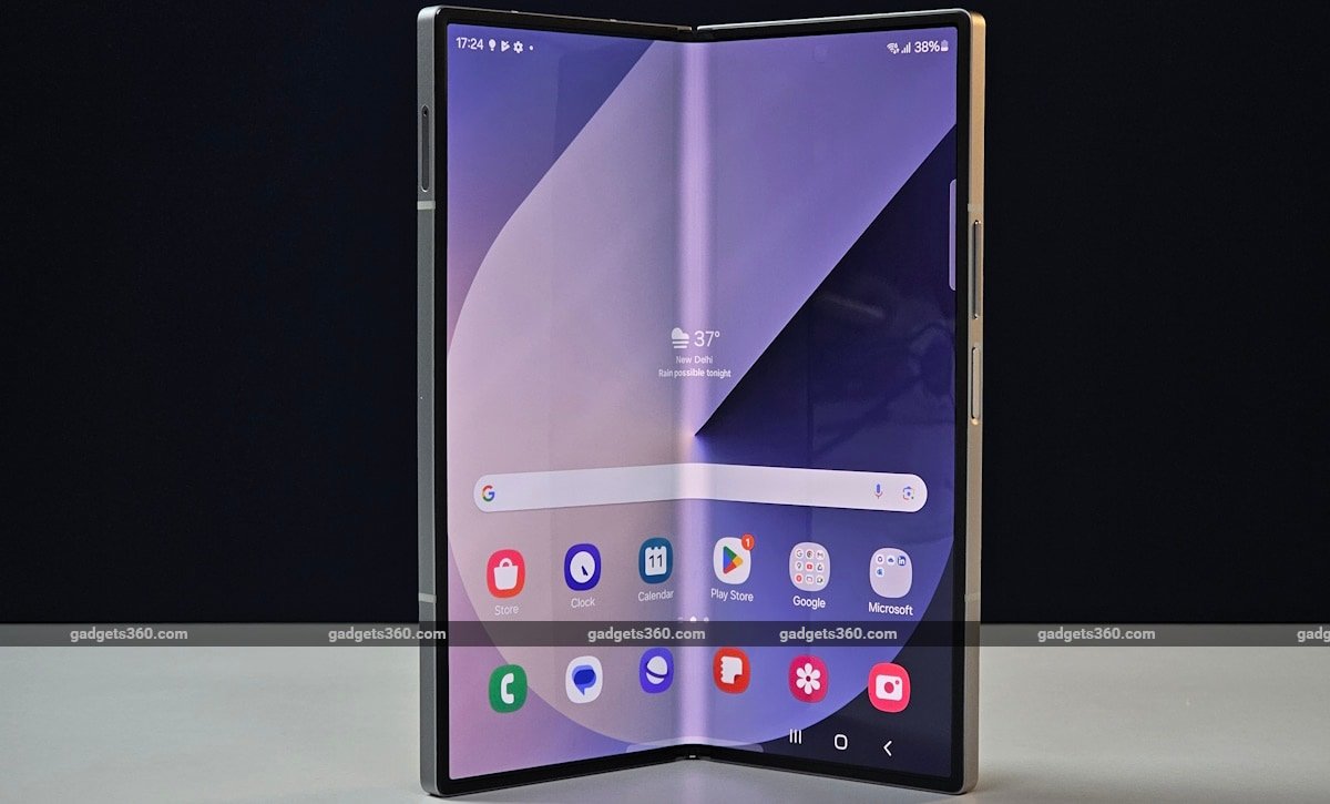 Samsung’s One UI 7 Beta Brings Swipe to Continue, Auto-Hiding Taskbar Features to Galaxy Z Fold 6: Report