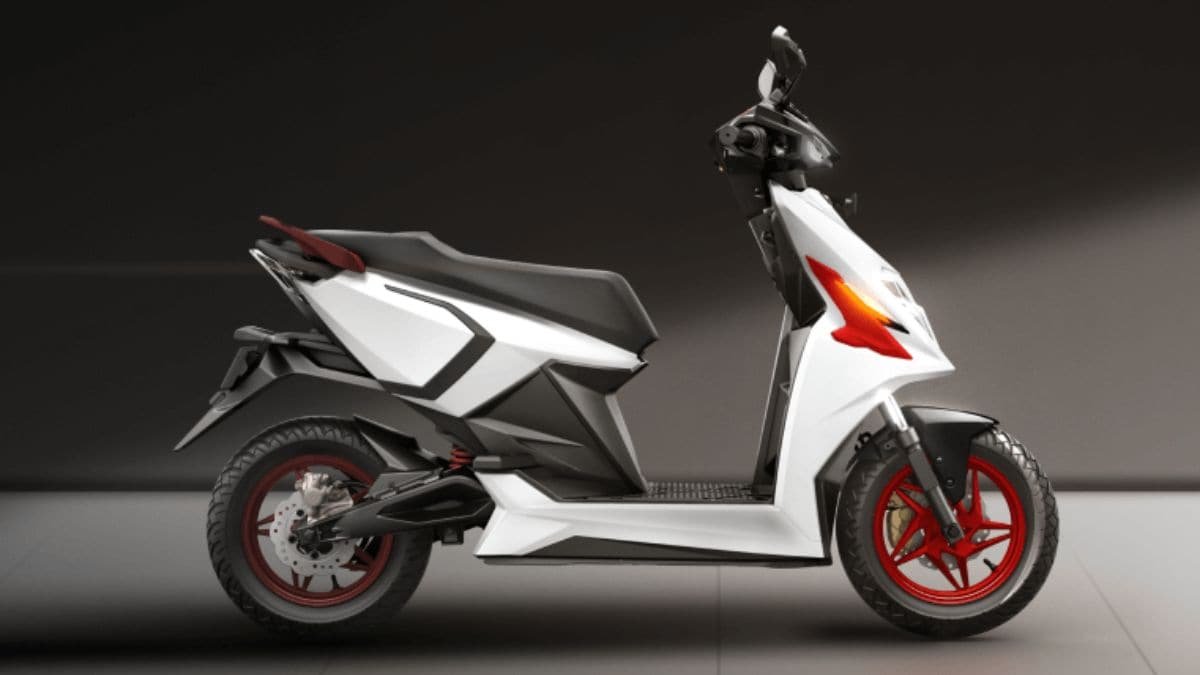 Simple OneS Electric Scooter With 181 KM IDC Range Launched in India: Price, Specifications