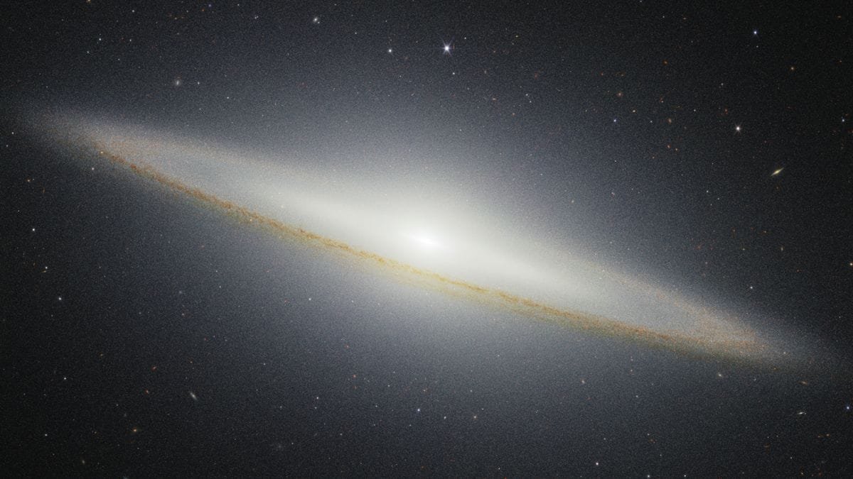 James Webb Space Telescope Captures Stunning Near-Infrared View of Sombrero Galaxy